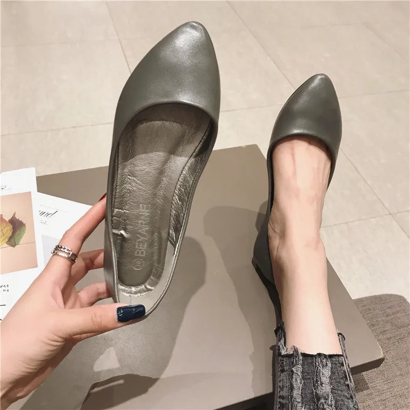 2023 Women's Shoes Leather Soft Sole Candy Shallow Mouth Single Shoes Flat Heel  Shoes Slip on Plus Size Mature Zapatos De Mujer