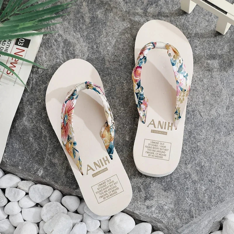 Fashion Women Flip Flops Beach Flat Slippers Casual Outside Sandals Summer Ladies Shoes Leisure Slippers Slide Chaussure Femme