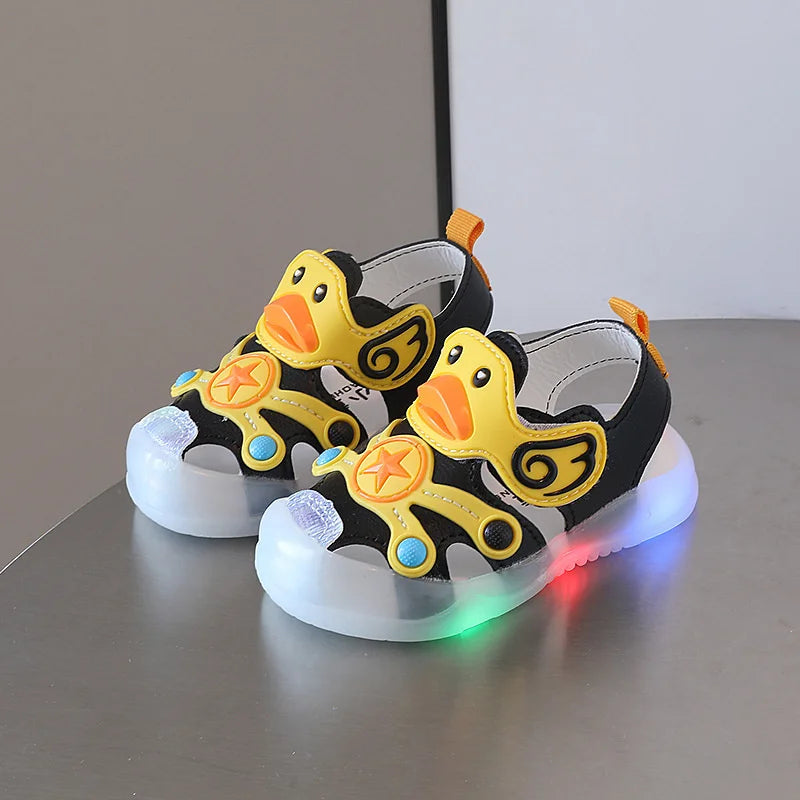 Little Duck Light-up LED Sandals for First Walker Anti-kick Baby Shoes for 0-3 Years Old Prewalker Soft Sole Cartoon for Girl